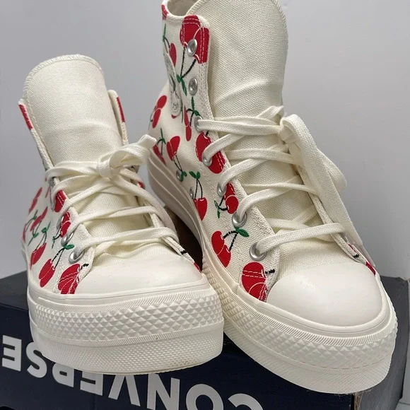 Converse WMNS CTAS LIFT HI
EGRET/RED/GREEN Cherry A08096C Platforms Sneakers - Picture 5 of 16